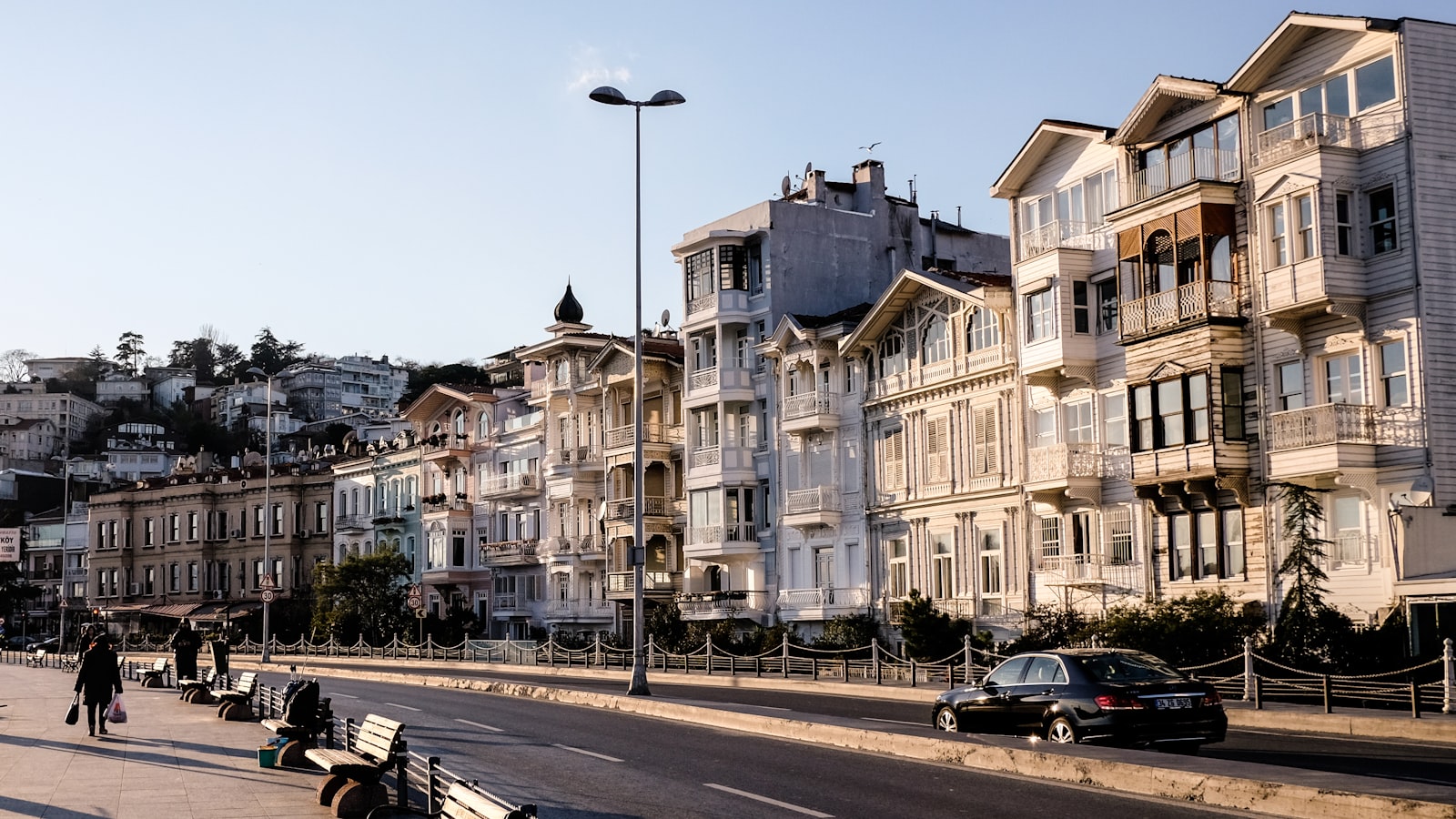 Which Hidden Architectural Gems Await in Sultanahmet’s Streets?